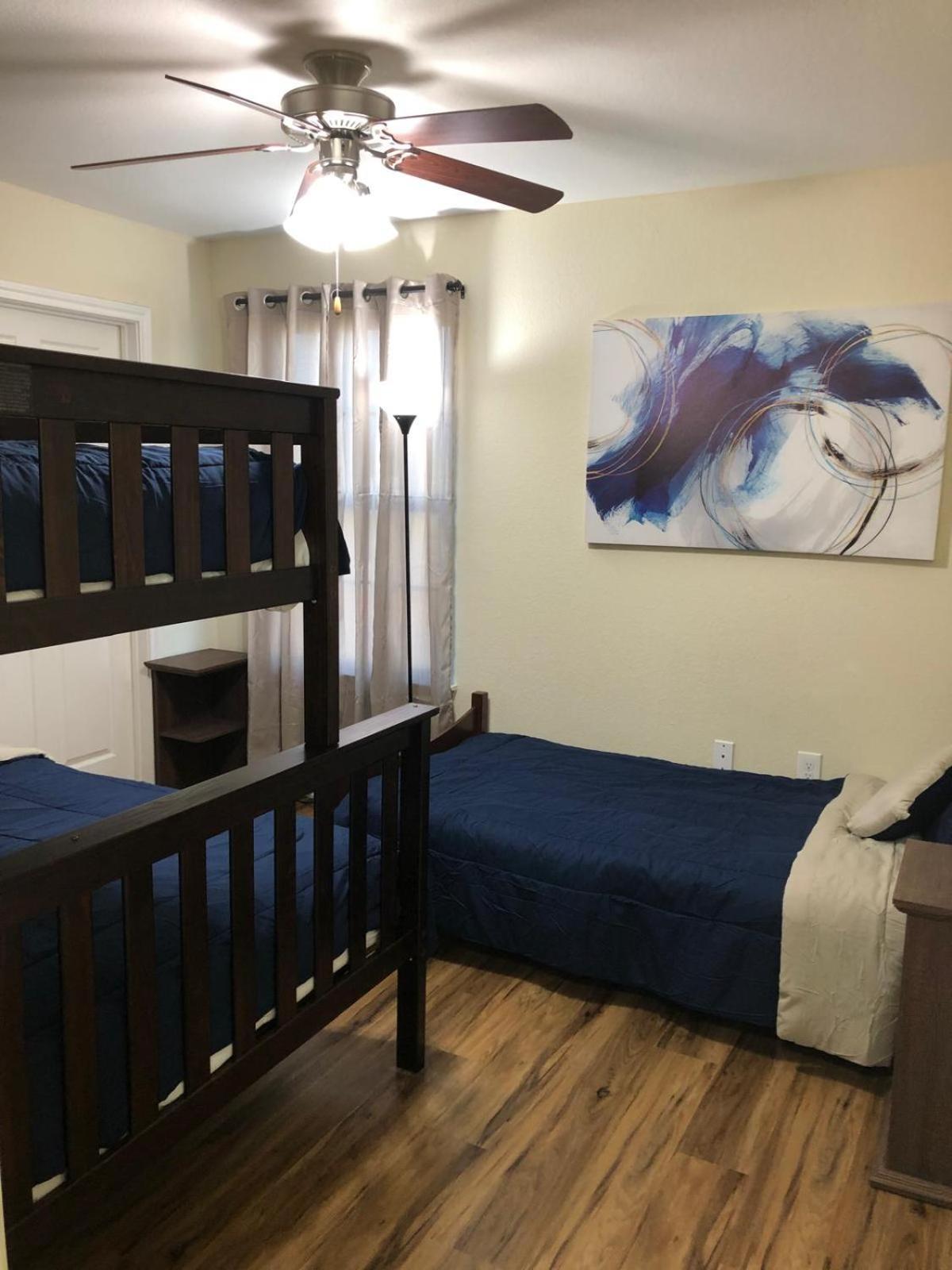 Spacious Villa Close To The Beach, 10 Sleeps 加尔维斯敦 外观 照片