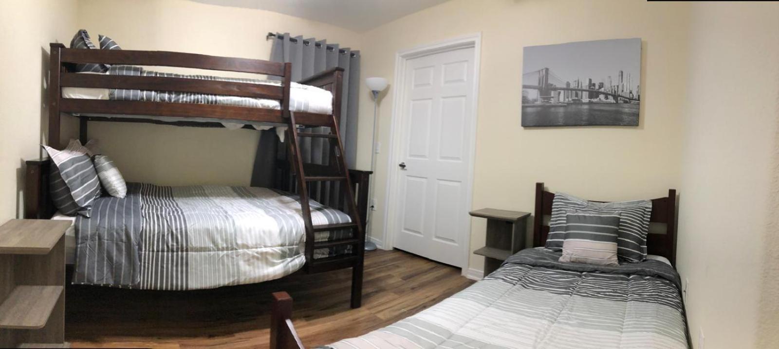 Spacious Villa Close To The Beach, 10 Sleeps 加尔维斯敦 外观 照片